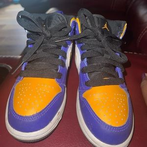 Lakers themed dunks